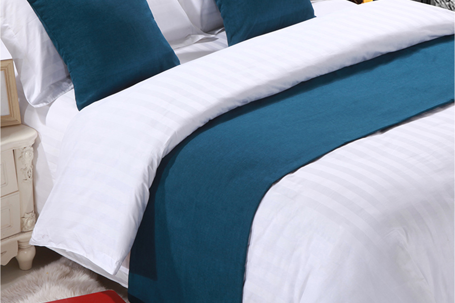 Hotel Bed Runners & Cushions